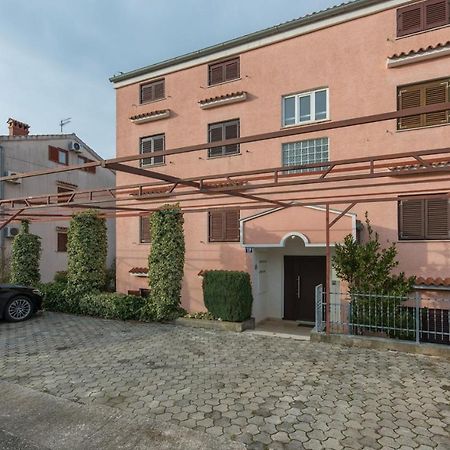 Apartment Roberto Punta Пореч Екстериор снимка