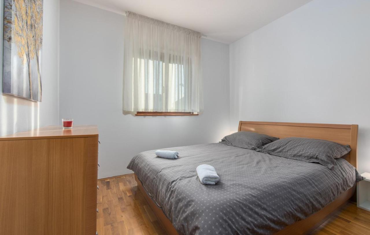Apartment Roberto Punta Пореч Екстериор снимка